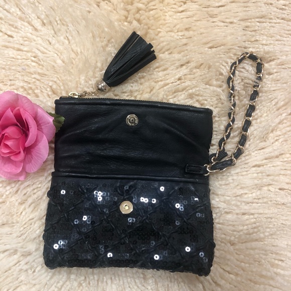 BEBE Sequins Folded Over Clutch with Wrislet - Picture 3 of 8